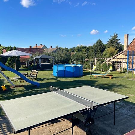 Pol-Lak Apartment Szolosgyorok Екстериор снимка