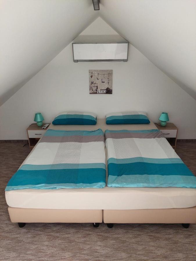 Pol-Lak Apartment Szolosgyorok Екстериор снимка